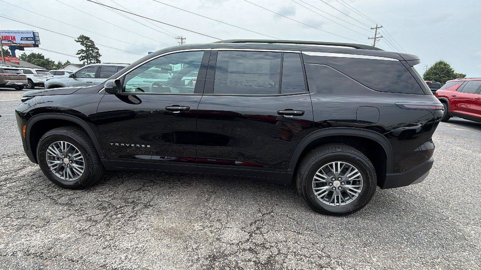 New 2026 Chevrolet Traverse LT FWD image 11