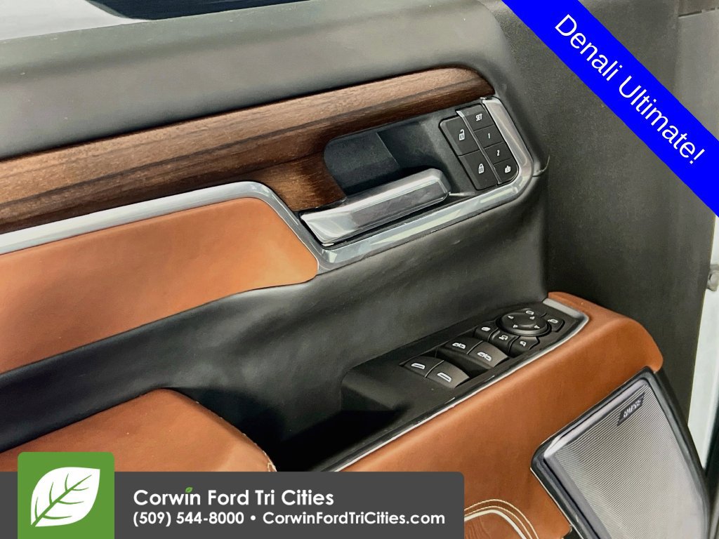 Used 2025 GMC Sierra 2500 Denali Ultimate AWD/4WD image 12