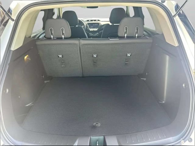 Used 2023 Chevrolet TrailBlazer LT w/ Convenience Package FWD image 9