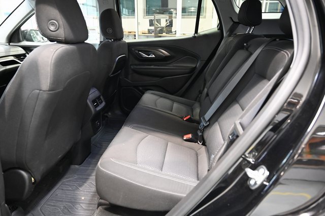 Used 2024 GMC Terrain SLE w/ Driver Convenience Package image 11