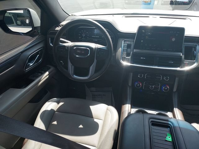 Used 2023 GMC Yukon XL SLT AWD/4WD image 15