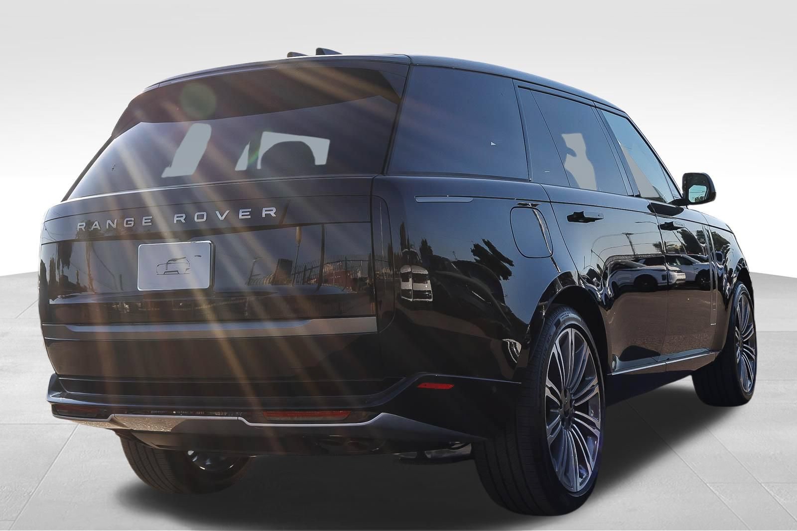 New 2026 Land Rover Range Rover Long Wheelbase SE AWD/4WD image 5