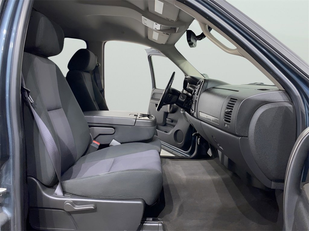 Used 2010 Chevrolet Silverado 2500 LT w/ Interior Plus Package image 11