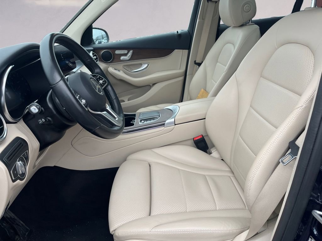 Certified 2022 Mercedes-Benz GLC 300 4MATIC w/ Premium Package Lite image 9