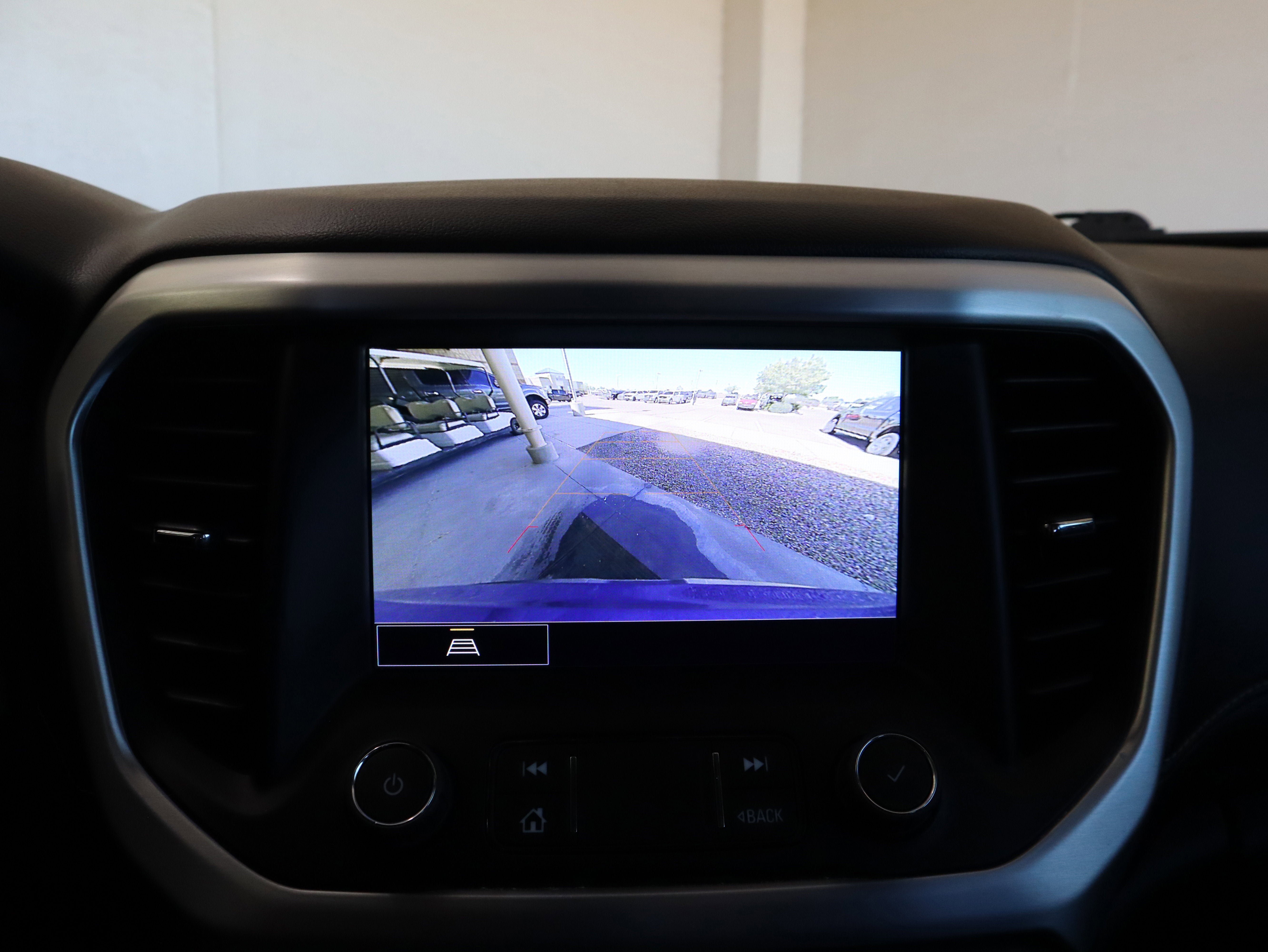 Used 2023 GMC Acadia SLE w/ Driver Convenience Package image 30