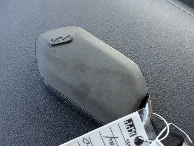 Used 2024 Kia Sorento LX image 32