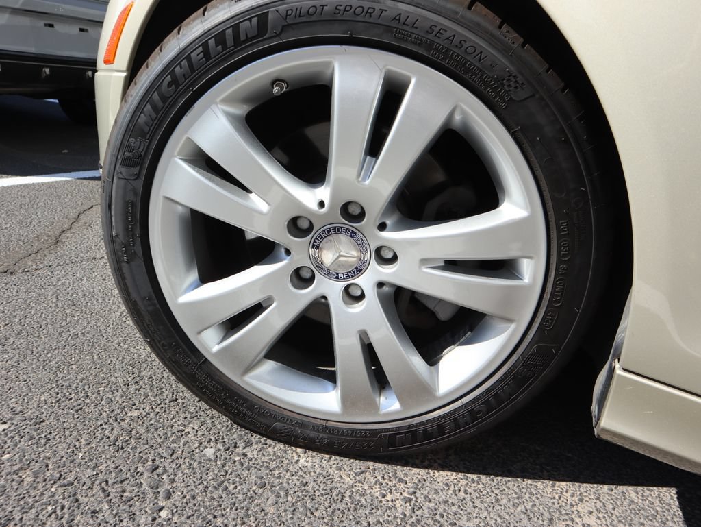 Used 2011 Mercedes-Benz C 300 Sedan image 15
