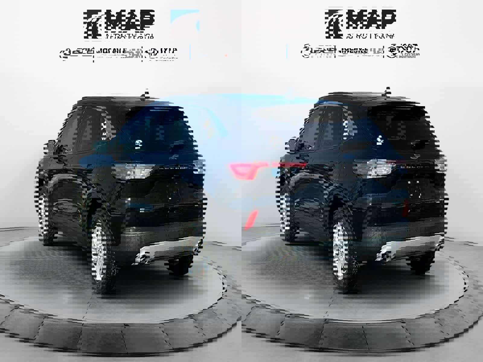 Used 2020 Ford Escape SE image 3