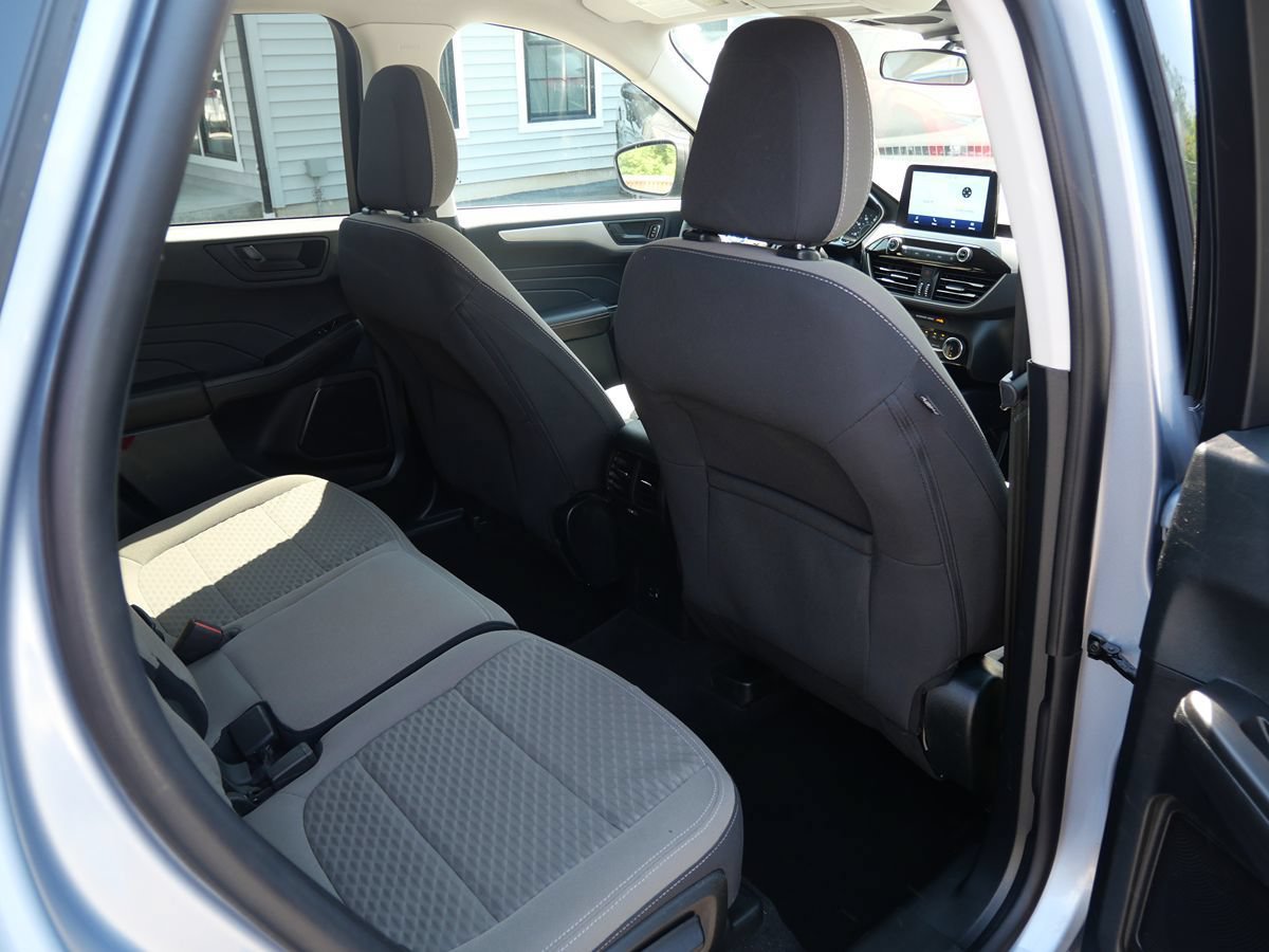 Used 2022 Ford Escape SE w/ Cold Weather Package AWD/4WD image 25