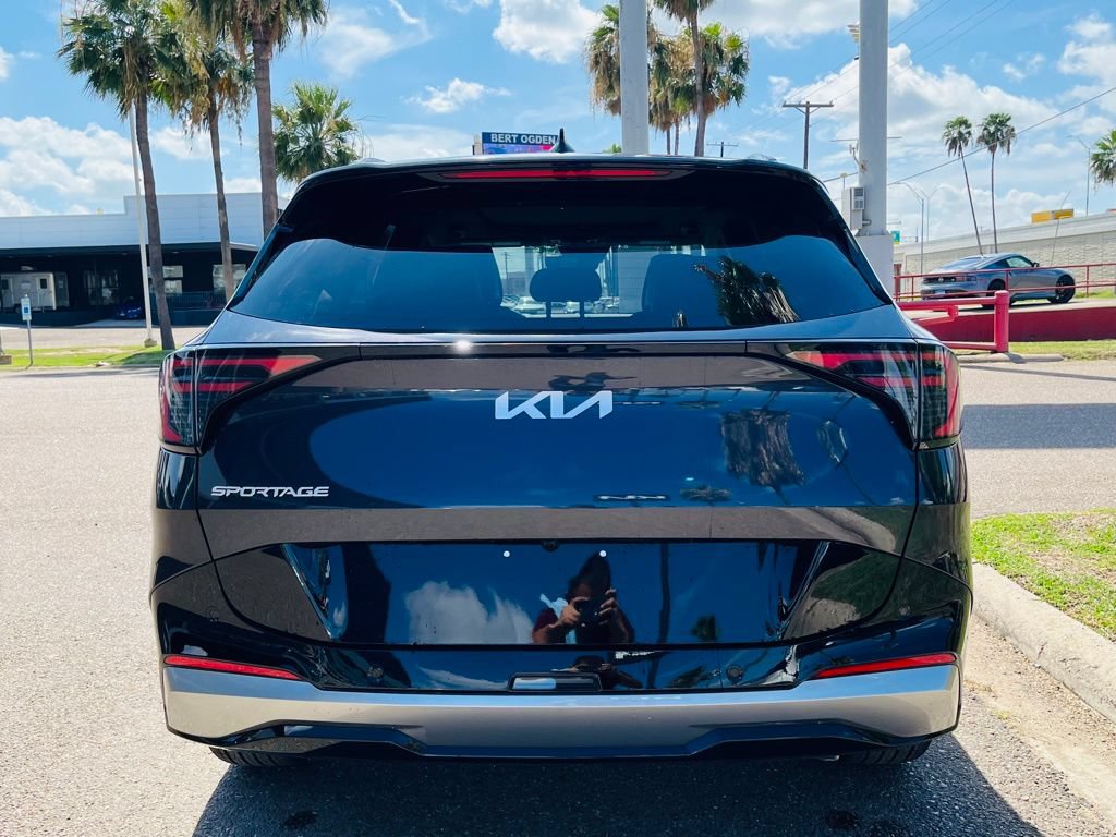 New 2026 Kia Sportage SX FWD image 11