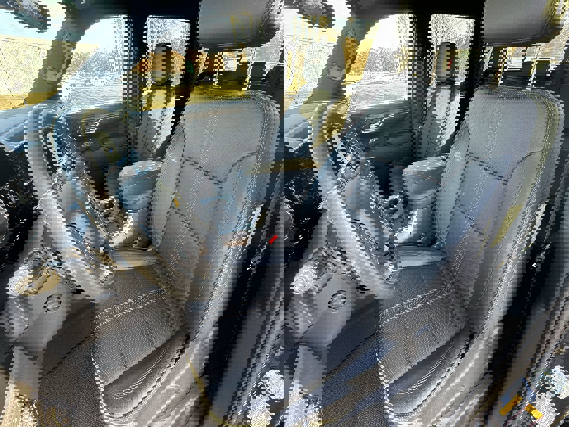 Used 2024 Chevrolet Silverado 1500 High Country w/ Technology Package image 11