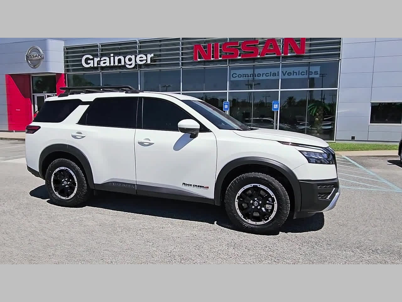 Used 2025 Nissan Pathfinder Rock Creek AWD/4WD image 38