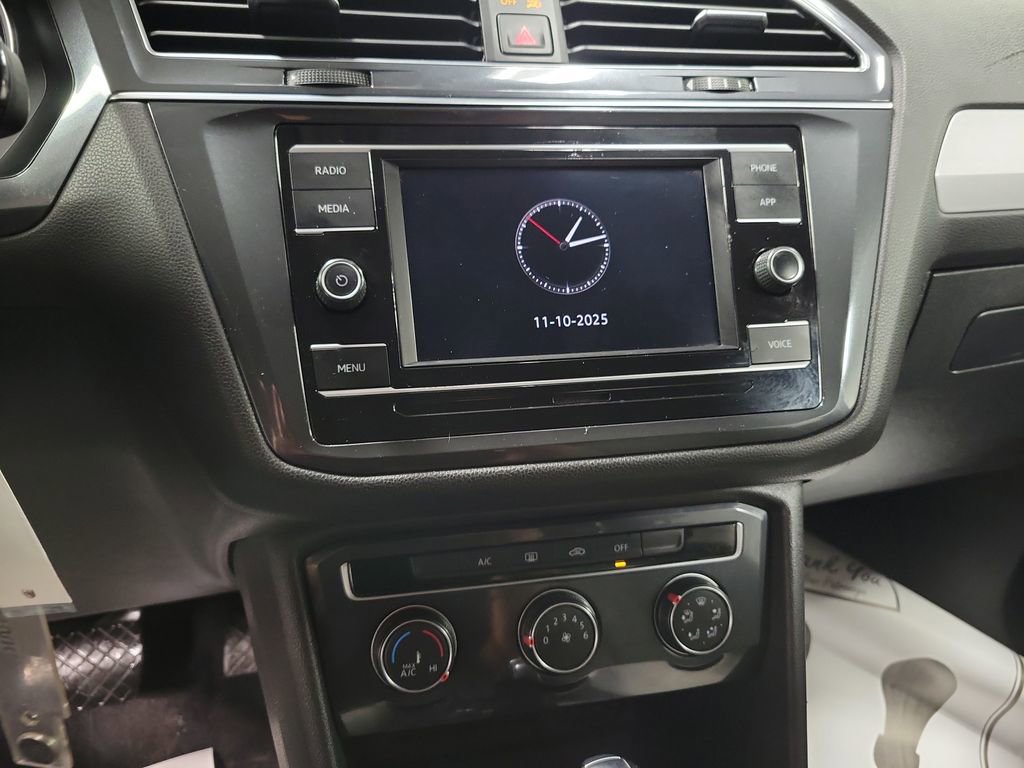 Used 2020 Volkswagen Tiguan S image 16