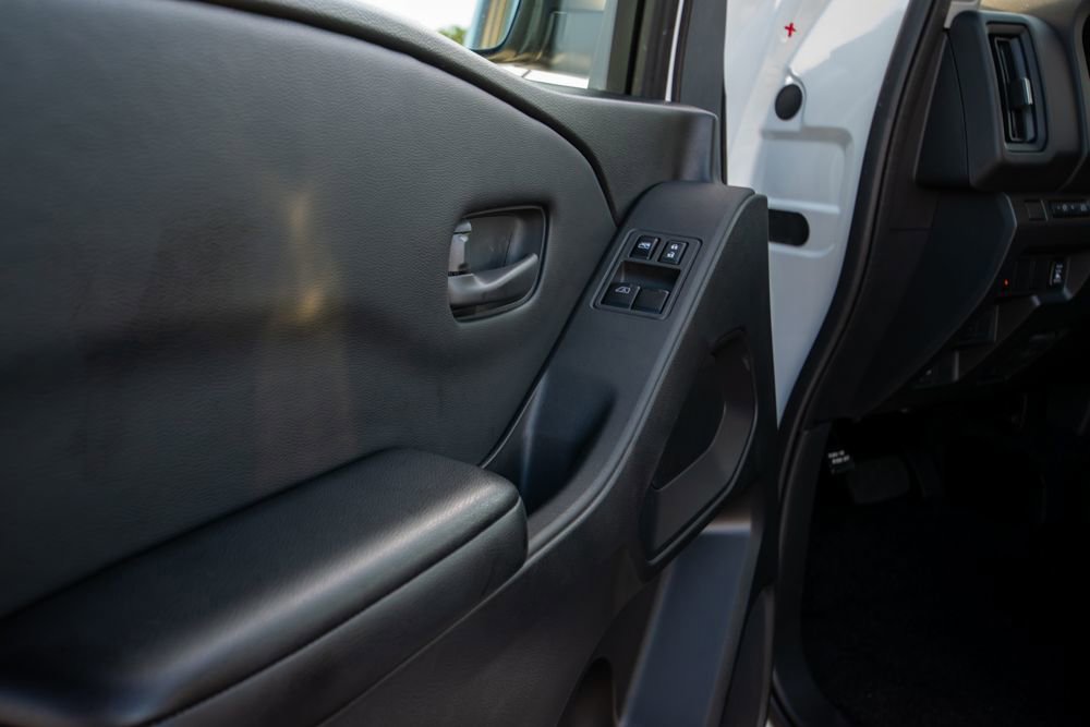 Used 2025 Nissan Frontier S w/ S Utility Package image 17