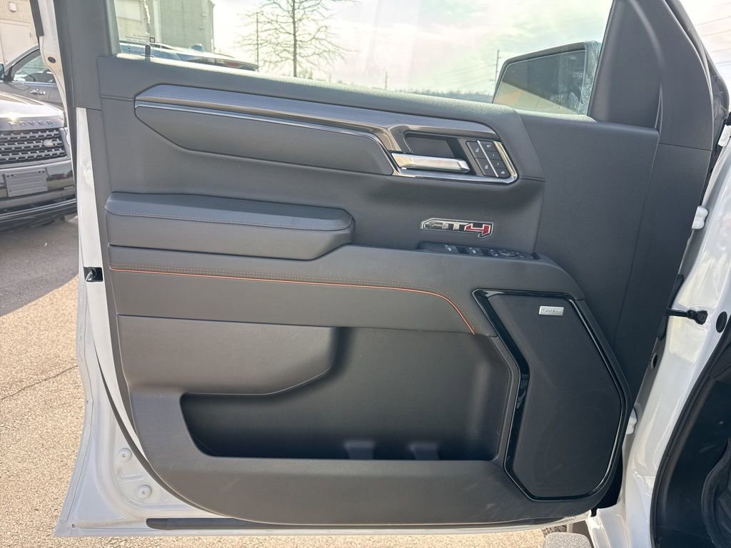 Used 2024 GMC Sierra 1500 AT4 w/ AT4 Premium Package image 10