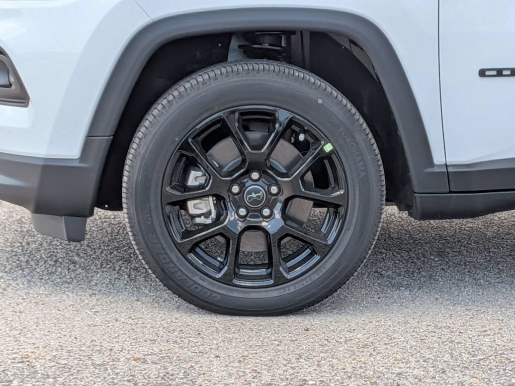 New 2026 Jeep Compass Latitude AWD/4WD image 11