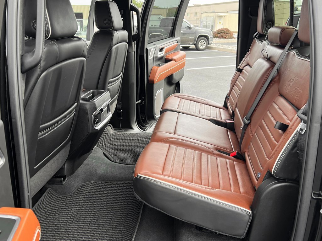 Used 2024 GMC Sierra 3500 Denali Ultimate image 23