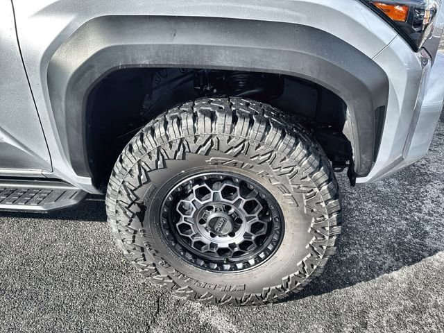 Used 2025 Toyota 4Runner TRD Off-Road image 10