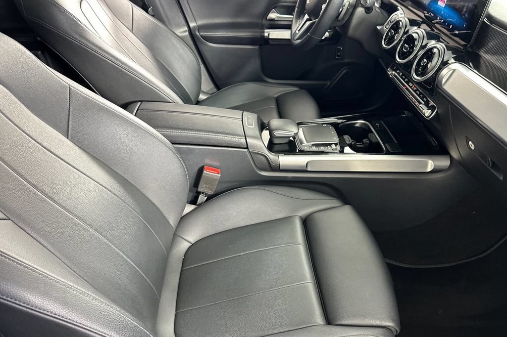 Certified 2022 Mercedes-Benz GLB 250 4MATIC image 22