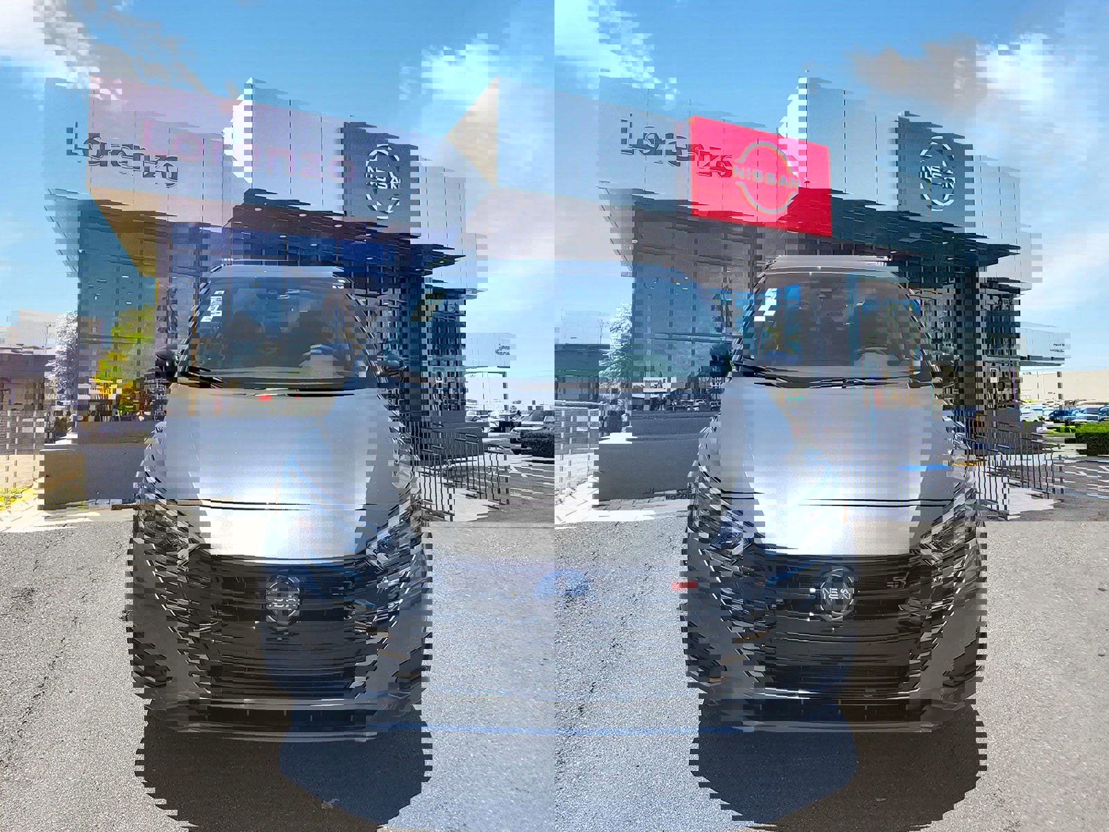 New 2025 Nissan Versa SR w/ Trunk Package image 2