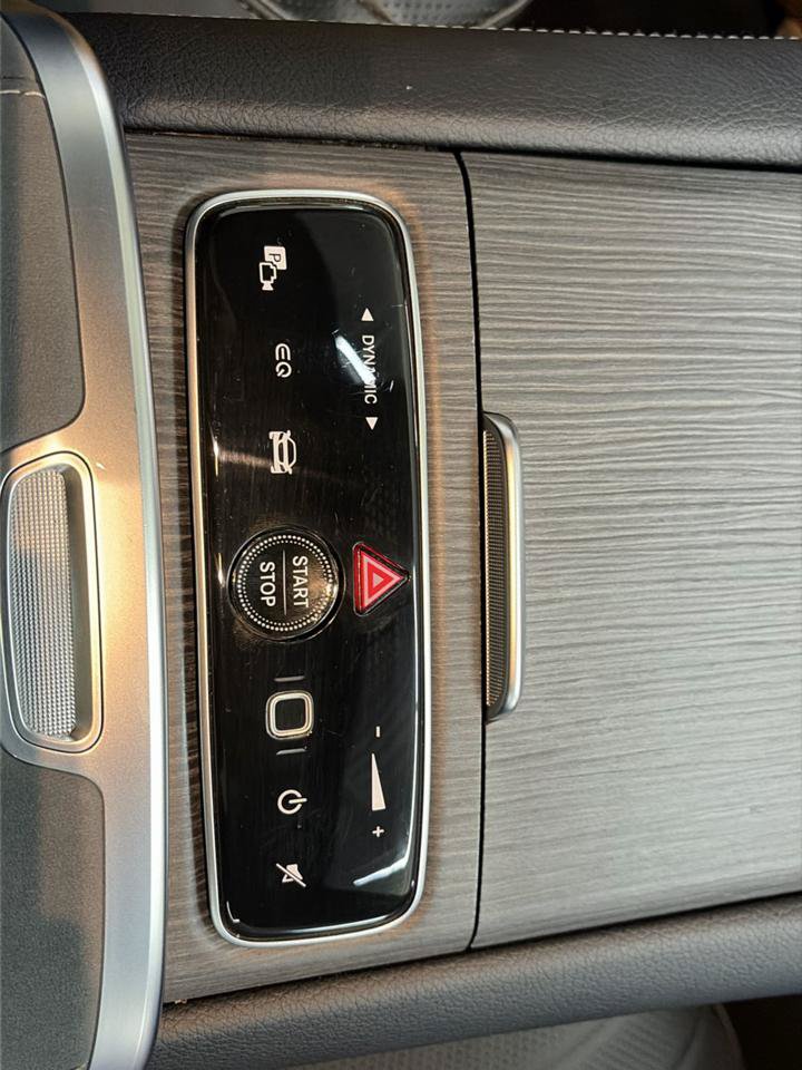 Used 2023 Mercedes-Benz EQS 580 4MATIC Sedan image 16