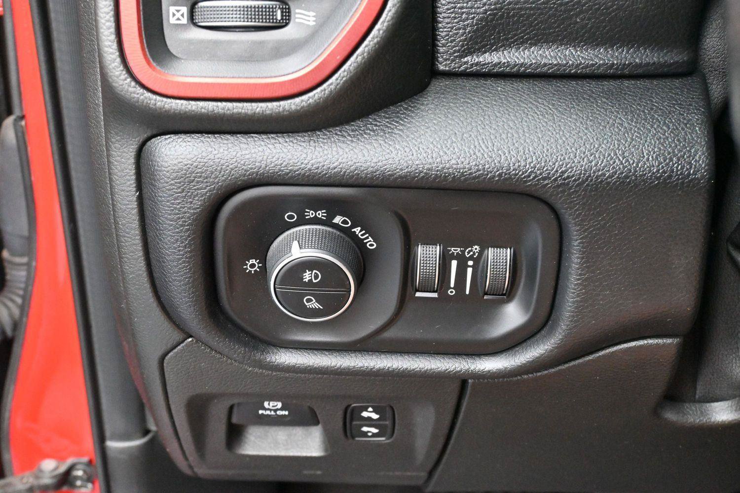 Used 2019 RAM 1500 Rebel w/ Level 1 Equipment Group AWD/4WD image 28