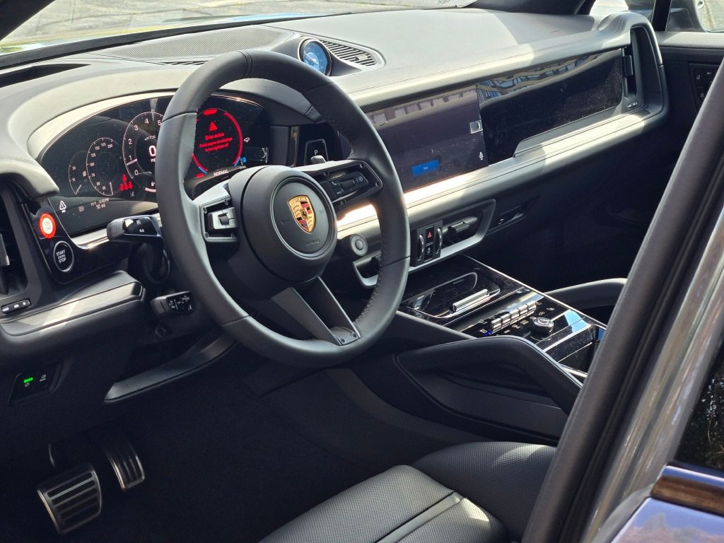 New 2026 Porsche Cayenne GTS image 4