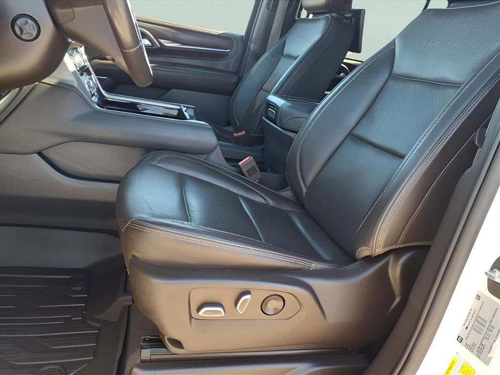 Used 2022 GMC Yukon XL Denali image 13