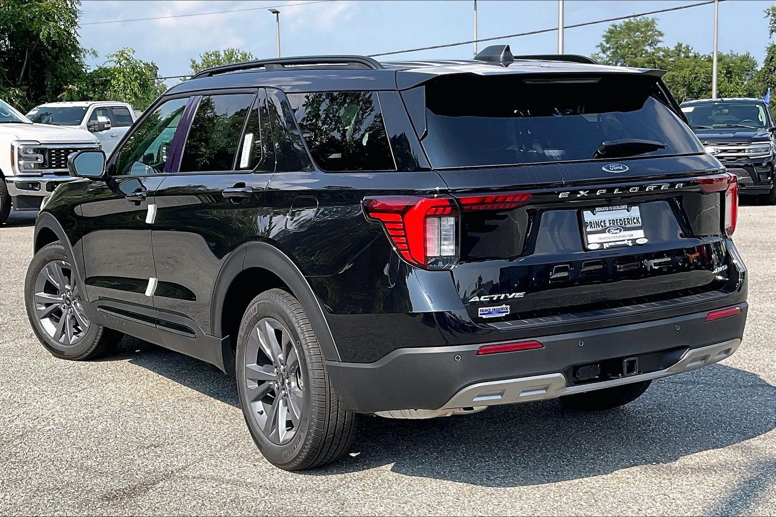 New 2026 Ford Explorer Active w/ Active Comfort Package AWD/4WD image 3