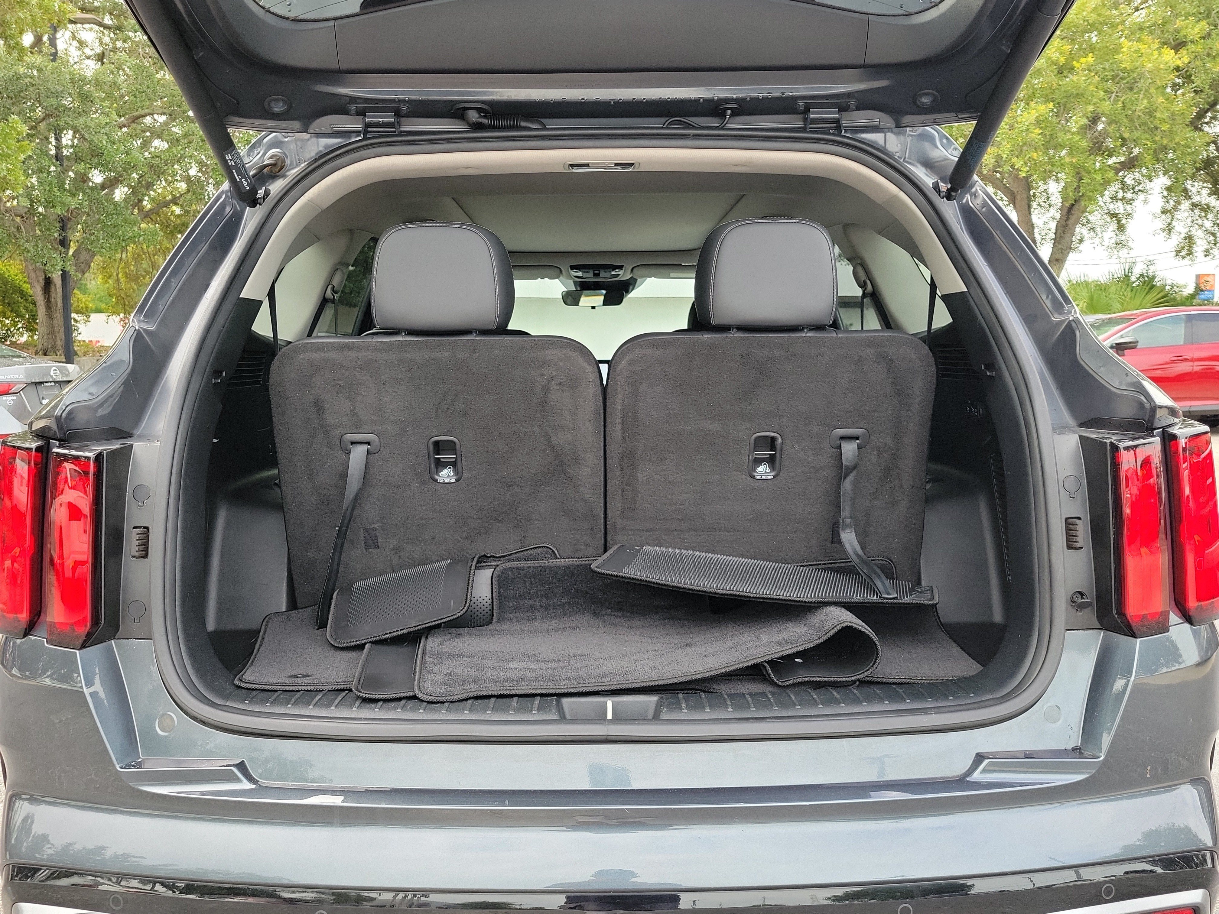 Used 2022 Kia Sorento SX FWD image 9