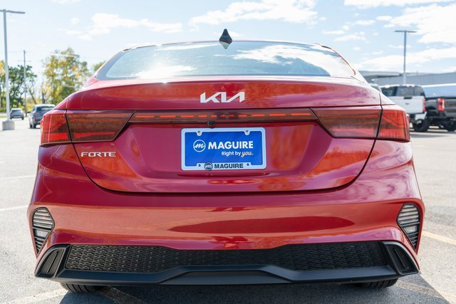 Used 2023 Kia Forte LXS w/ LXS Technology Package image 7