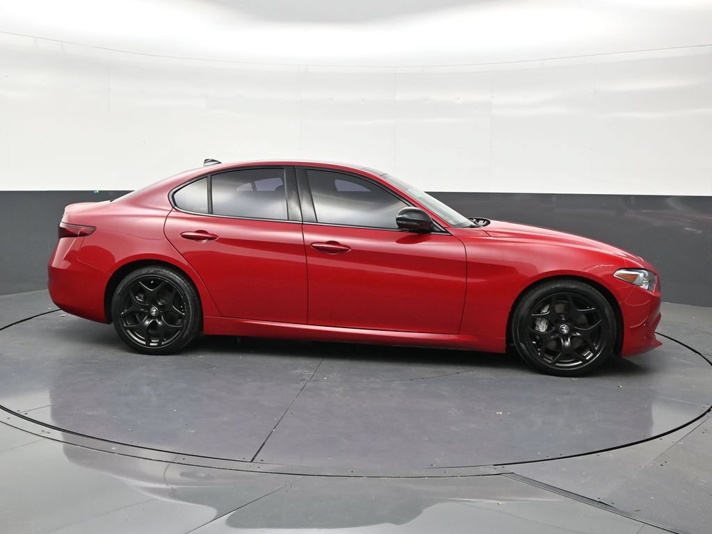 Used 2021 Alfa Romeo Giulia Sprint w/ Nero Edizione RWD image 6
