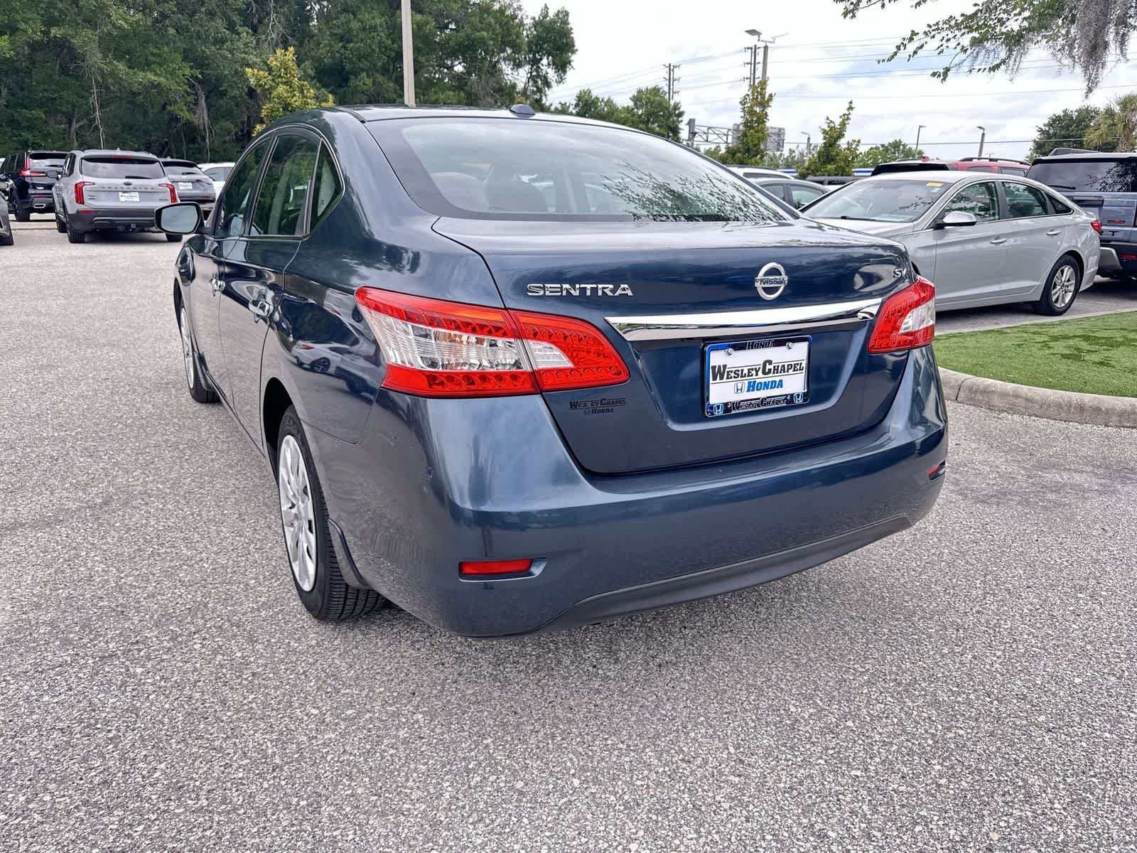 Used 2015 Nissan Sentra SV FWD image 4
