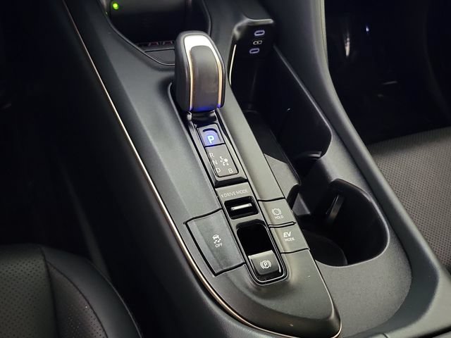 Used 2023 Toyota Crown AWD/4WD image 31