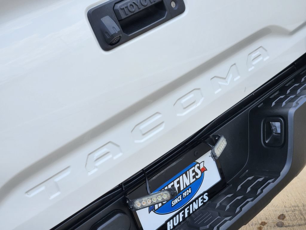 Used 2022 Toyota Tacoma SR RWD image 13