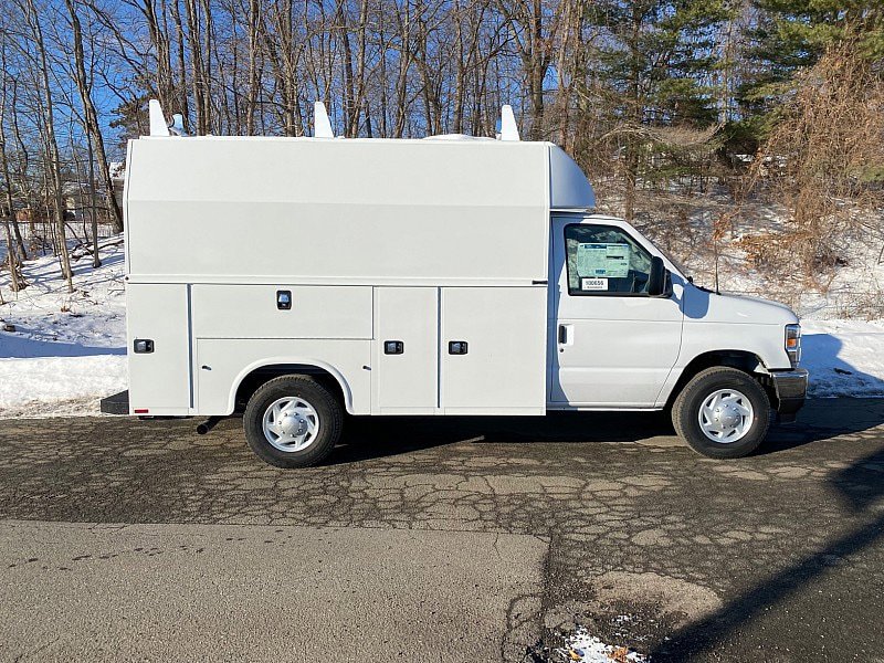 New 2026 Ford E-350 and Econoline 350 Super Duty w/ Power Equipment Group image 5