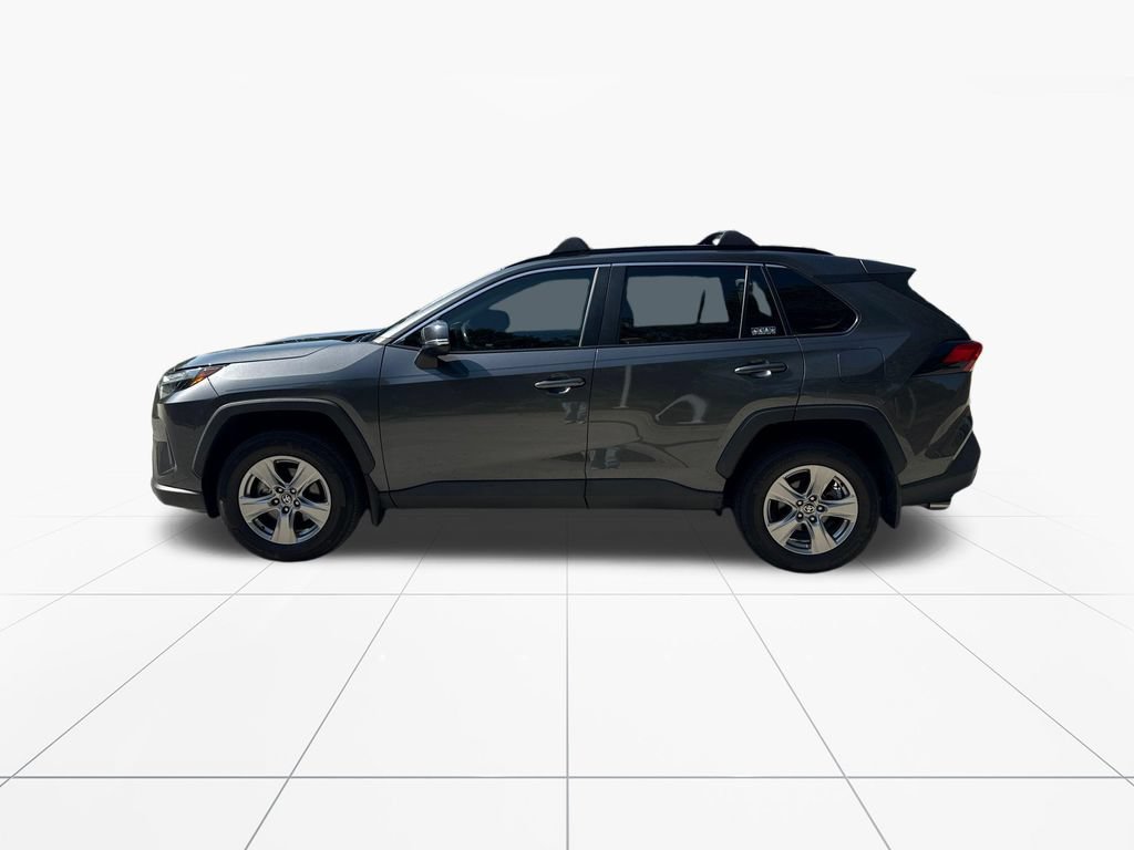 Used 2024 Toyota RAV4 XLE FWD image 4