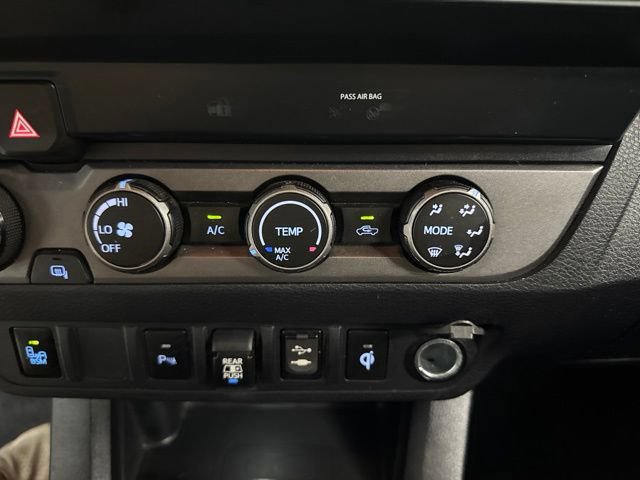 Used 2019 Toyota Tacoma TRD Off-Road w/ Technology Package AWD/4WD image 40