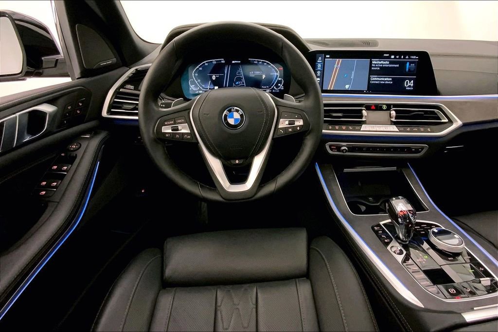 Certified 2023 BMW X5 xDrive45e w/ Executive Package image 4