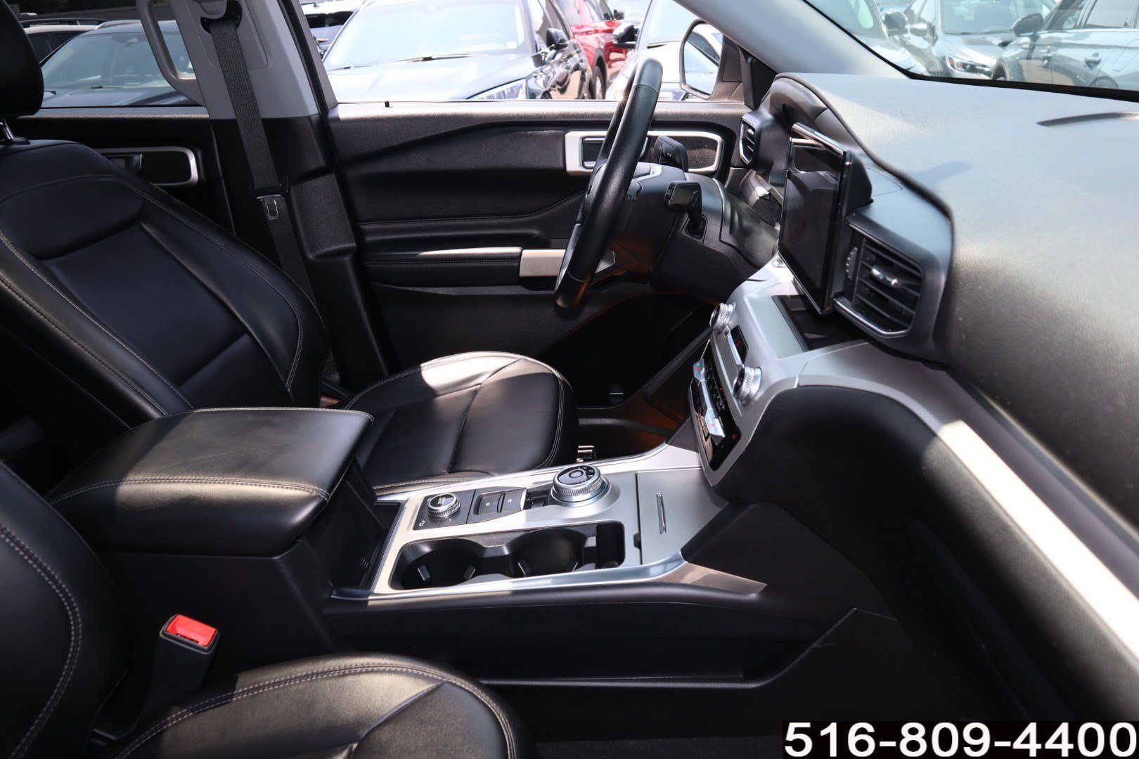 Used 2022 Ford Explorer XLT w/ Equipment Group 202A AWD/4WD image 25