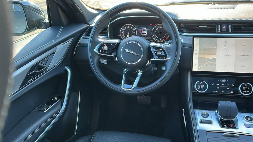 Used 2025 Jaguar F-PACE R-Dynamic S image 22