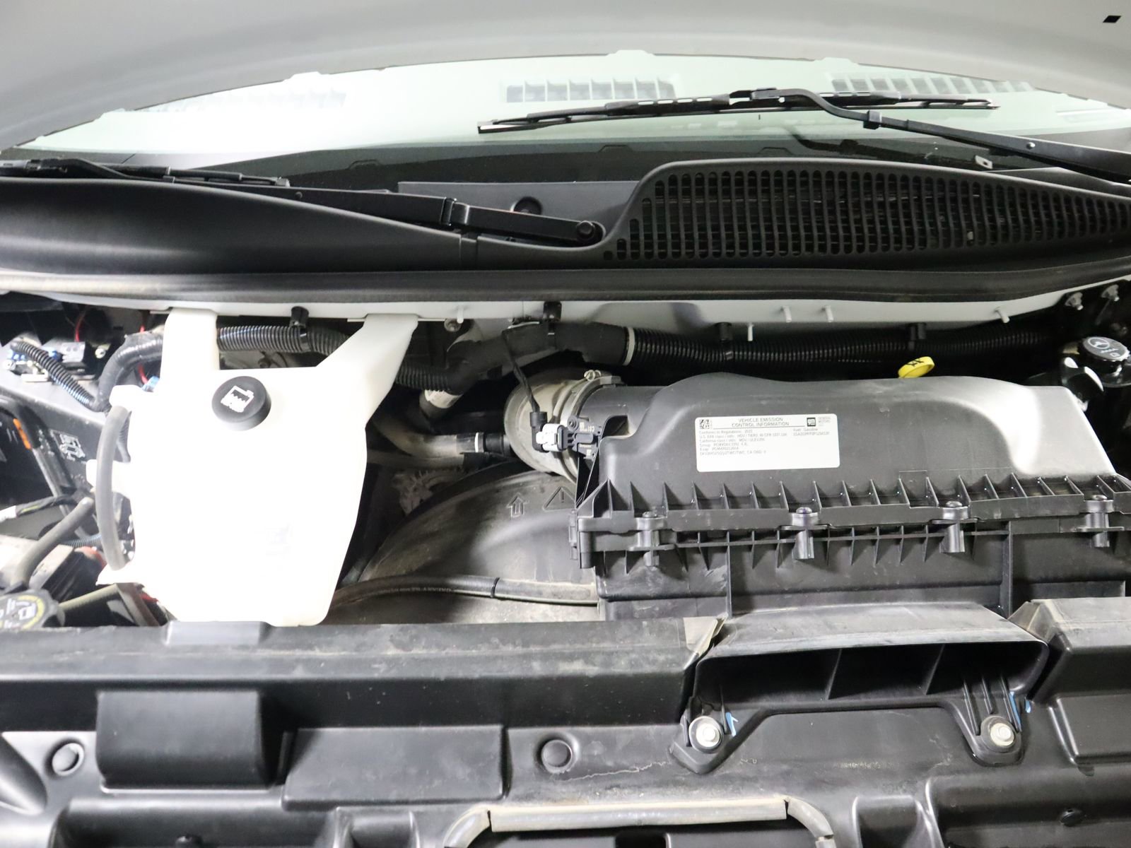 Used 2023 Chevrolet Express 3500 LT w/ LT Preferred Equipment Group image 19