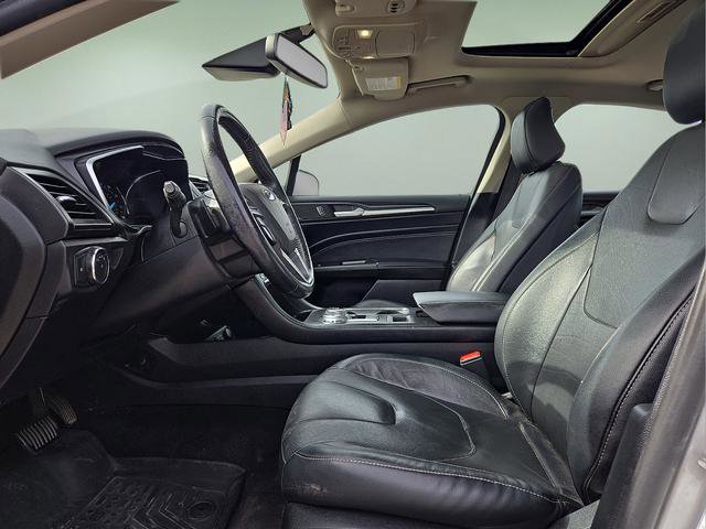 Used 2020 Ford Fusion Titanium image 18