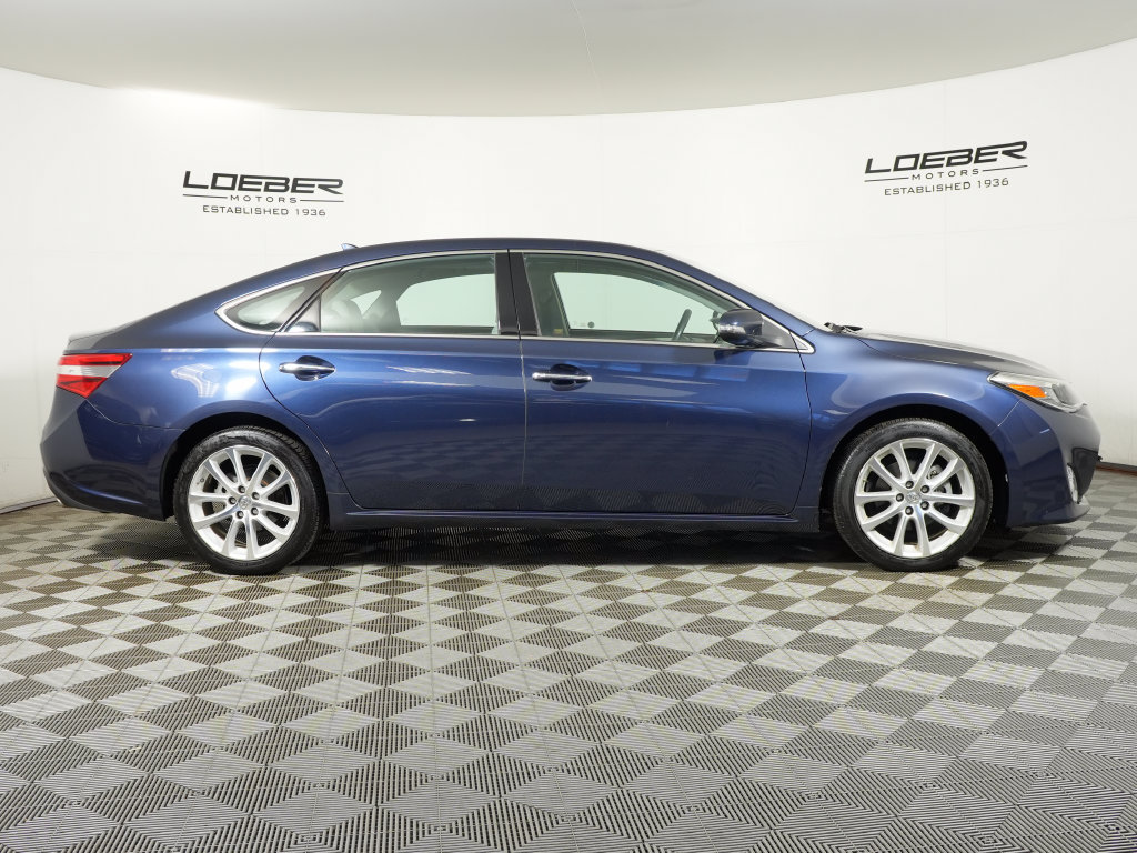 Used 2015 Toyota Avalon Limited w/ Technology Package FWD image 6
