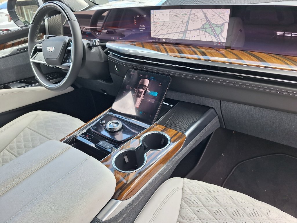 New 2026 Cadillac Escalade Platinum Luxury AWD/4WD image 29