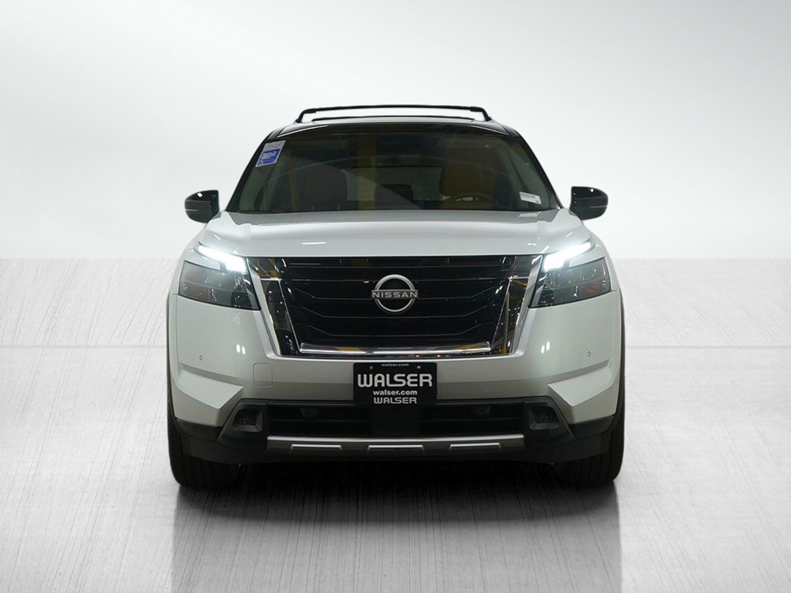 Used 2025 Nissan Pathfinder Platinum w/ Cargo Package image 8