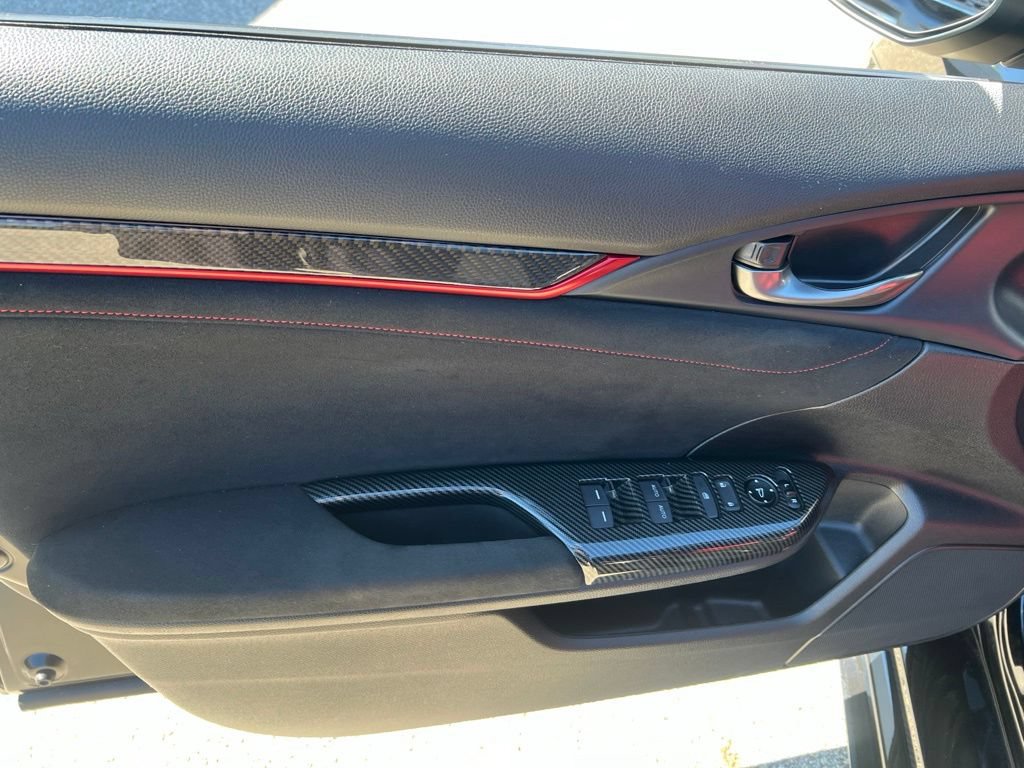 Used 2018 Honda Civic Type R image 7