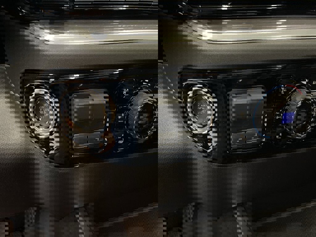 New 2026 Chevrolet Silverado 3500 High Country w/ High Country Premium Package image 24