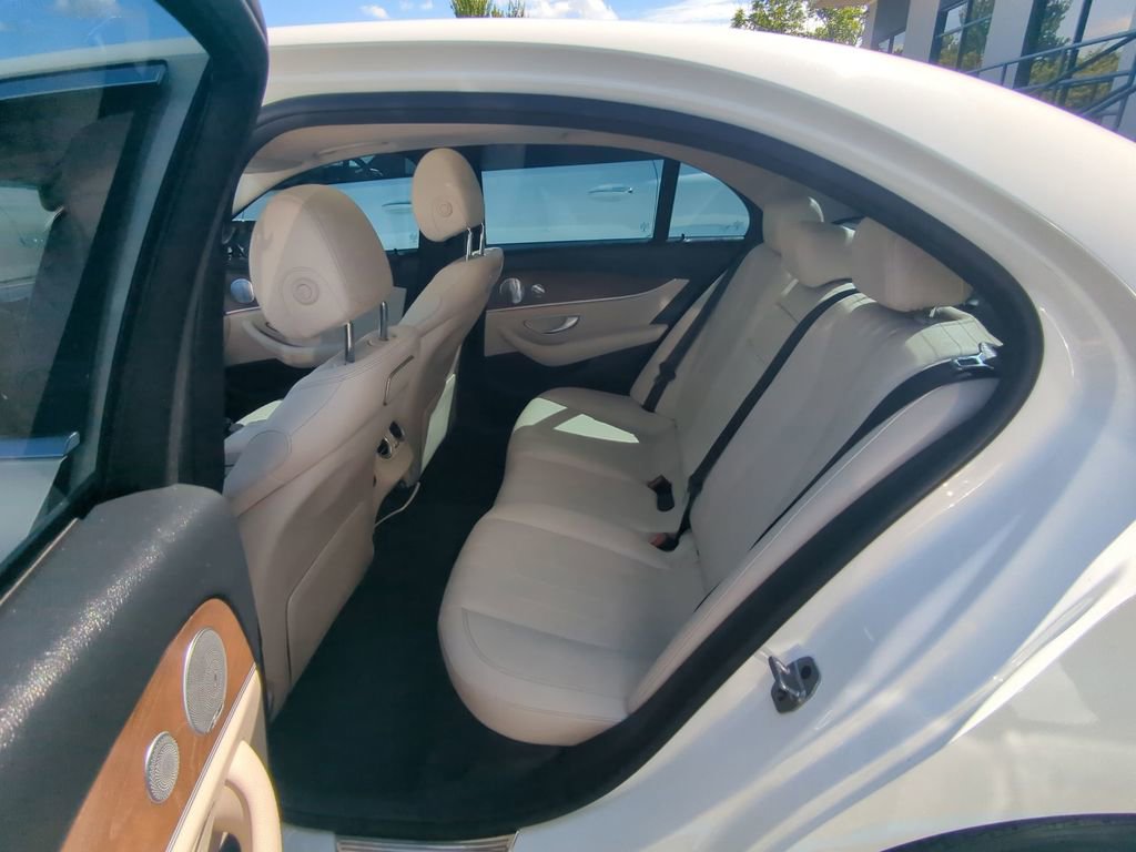Used 2019 Mercedes-Benz E 300 image 5