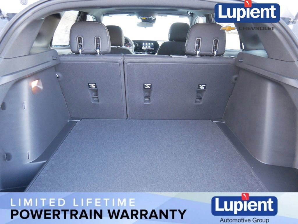 New 2026 Chevrolet Trax RS w/ Sunroof Package image 27